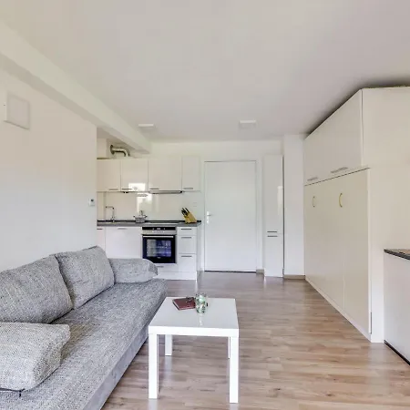 Santa Monica 1 By Interhome Apartment